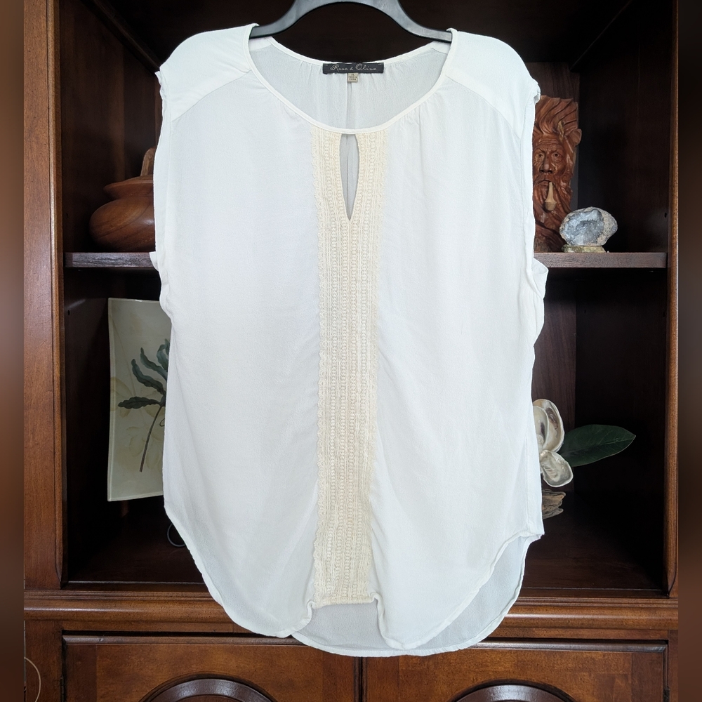 Rose & Olive Women's Sleeveless Top